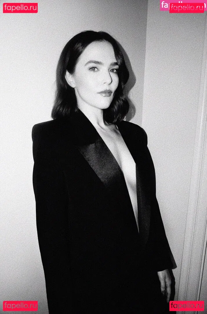 Zoey Deutch Onlyfans Photo Gallery 