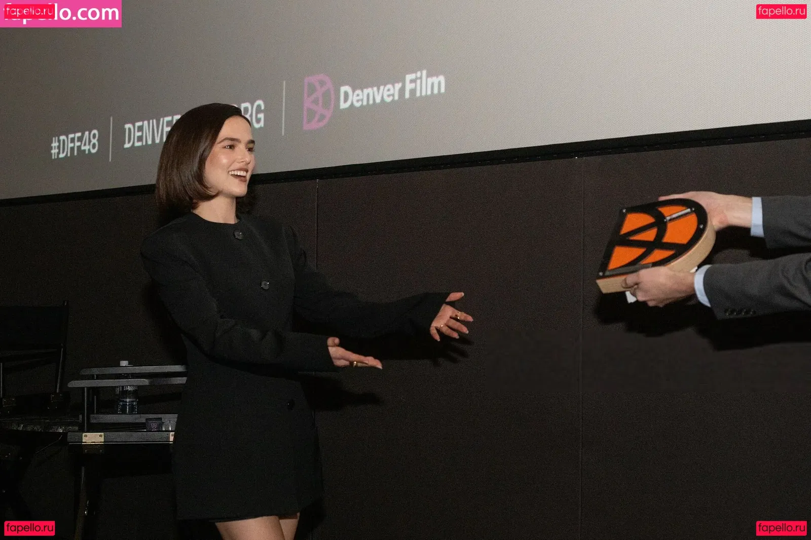 Zoey Deutch Onlyfans Photo Gallery 