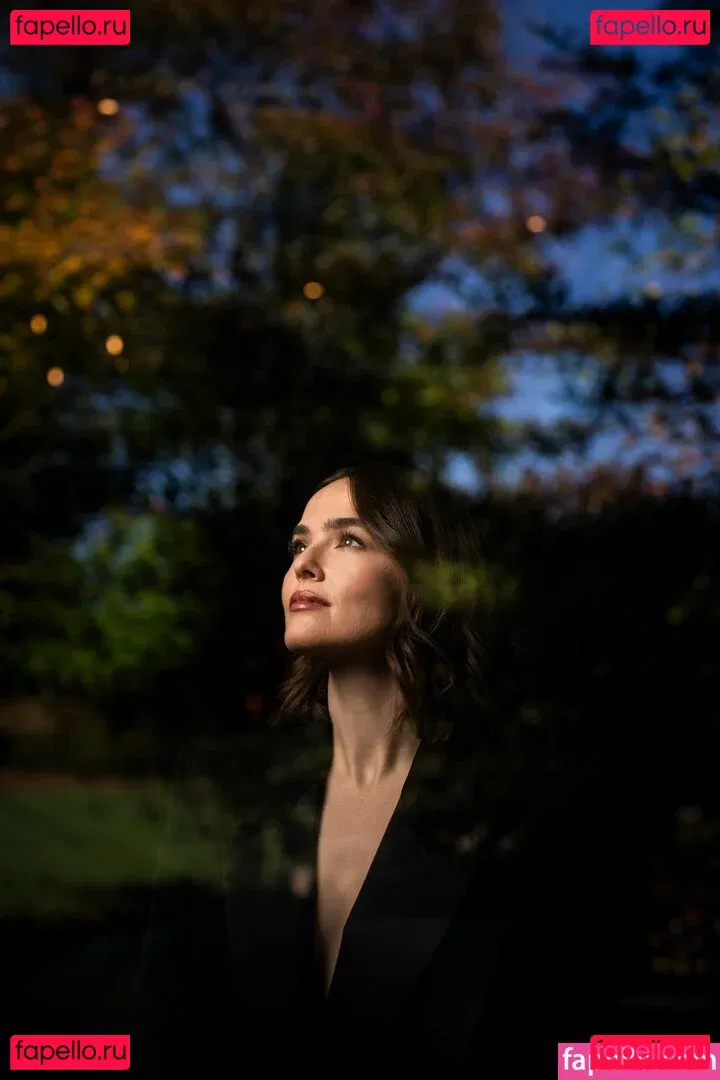 Zoey Deutch Onlyfans Photo Gallery 