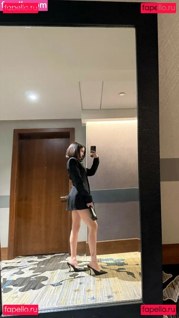 Zoey Deutch Onlyfans Photo Gallery 