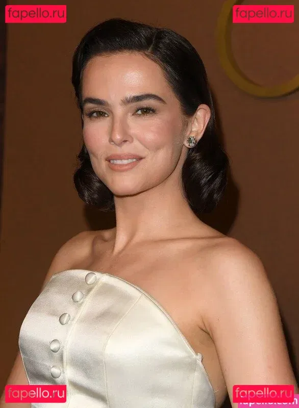 Zoey Deutch Onlyfans Photo Gallery 