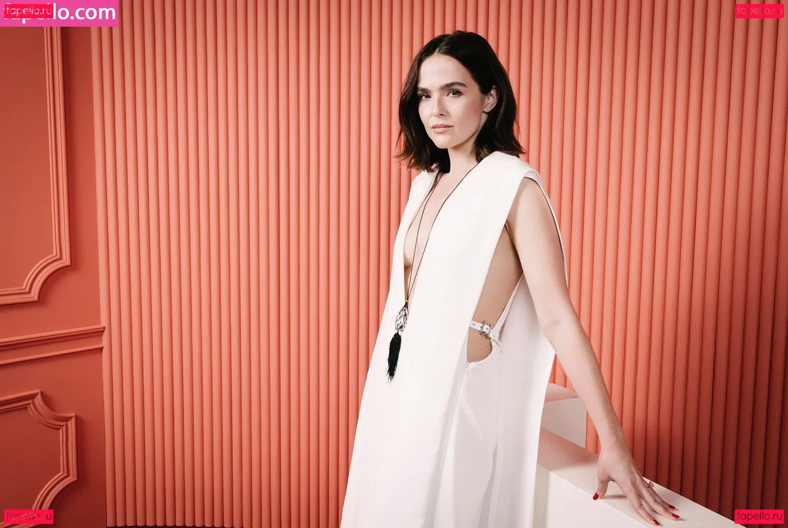 Zoey Deutch Onlyfans Photo Gallery 