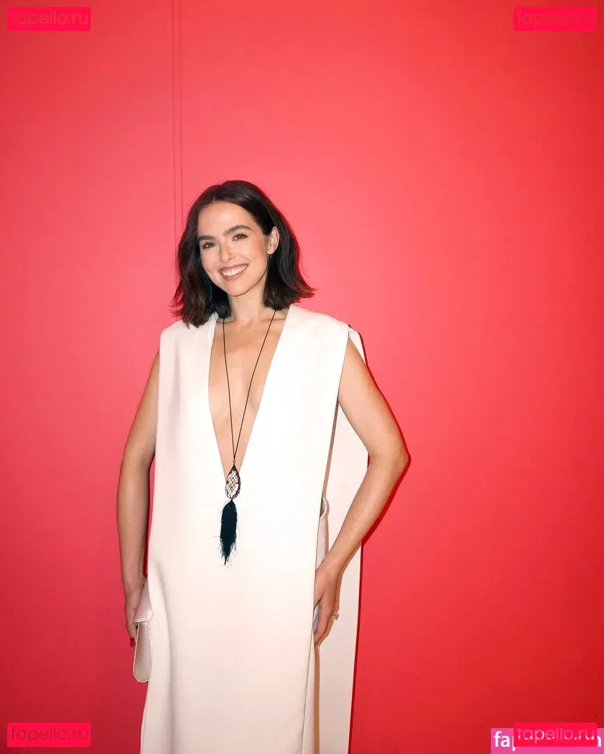 Zoey Deutch Onlyfans Photo Gallery 