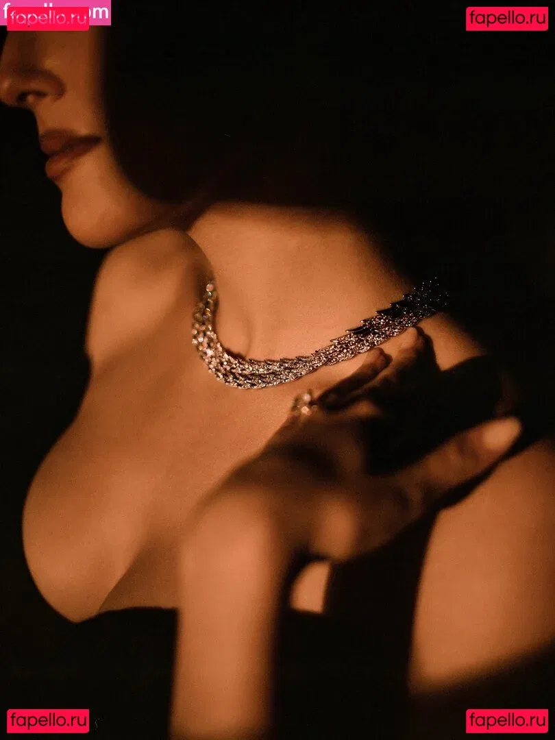 Zoey Deutch Onlyfans Photo Gallery 