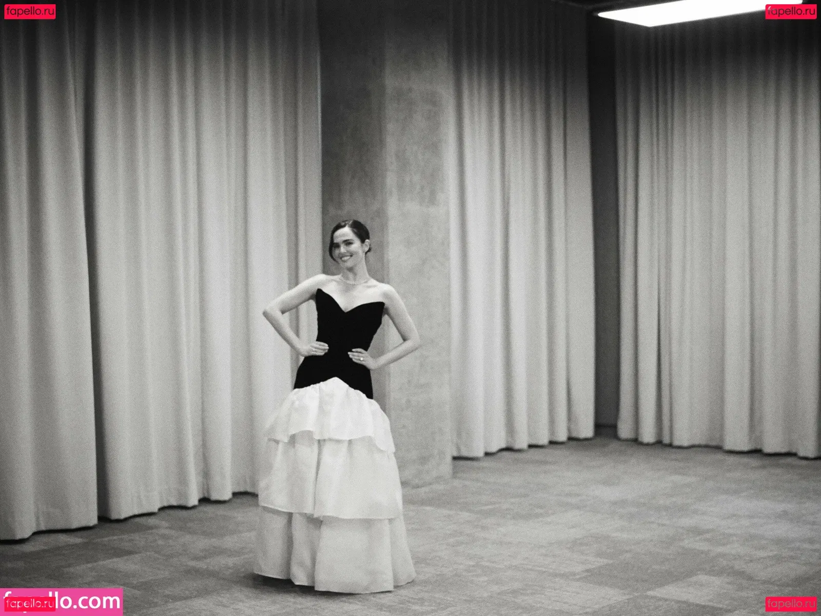 Zoey Deutch Onlyfans Photo Gallery 