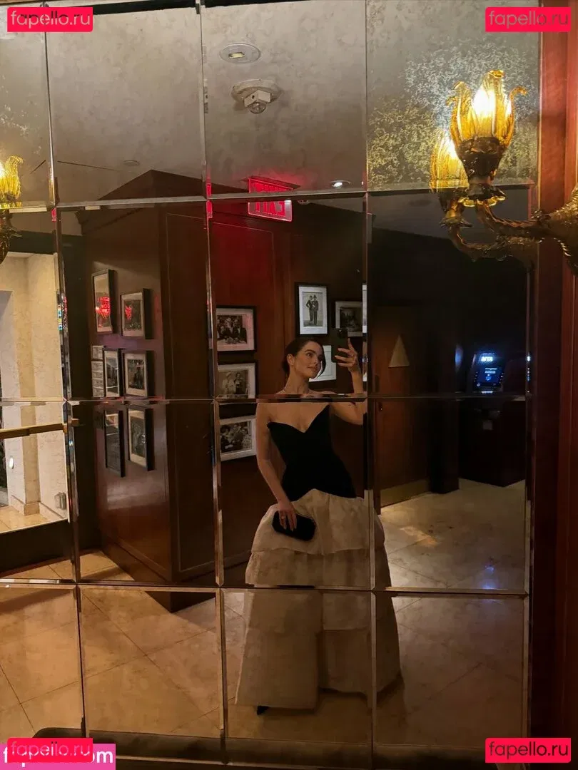 Zoey Deutch Onlyfans Photo Gallery 