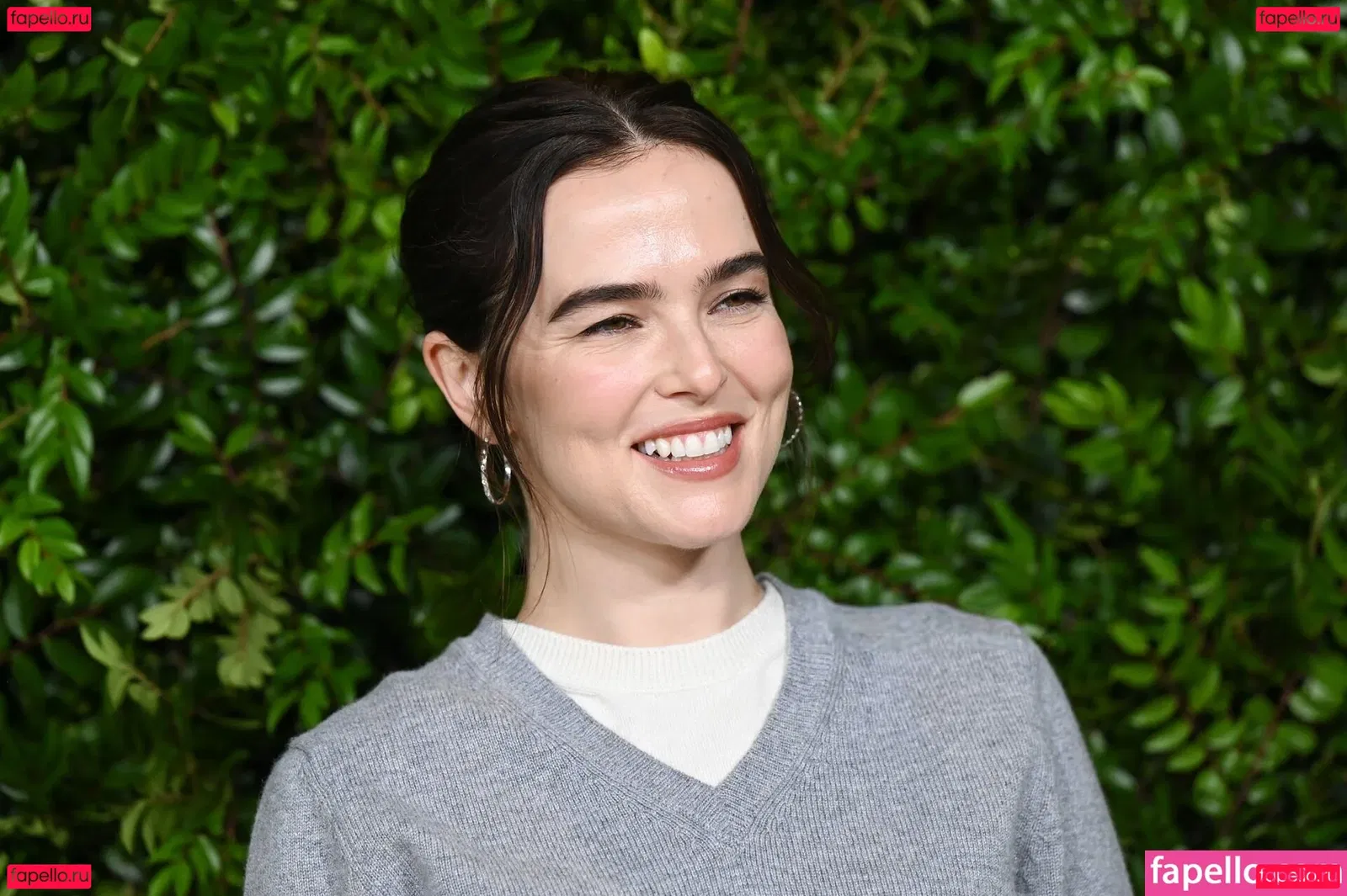 Zoey Deutch Onlyfans Photo Gallery 