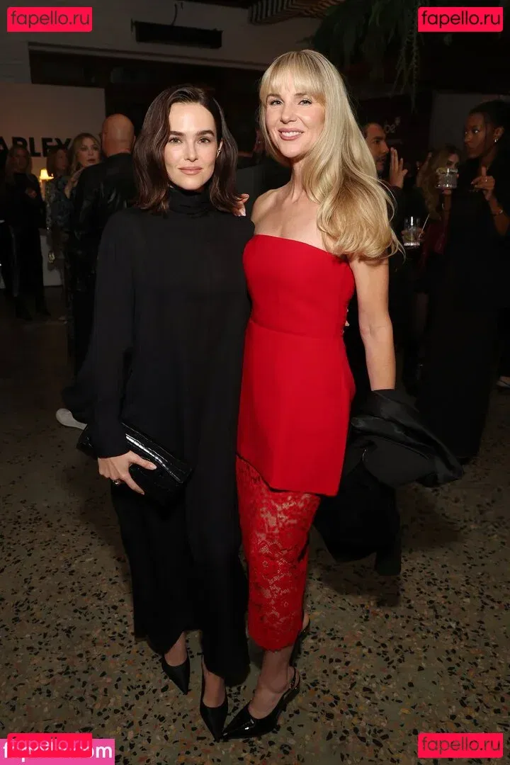 Zoey Deutch Onlyfans Photo Gallery 