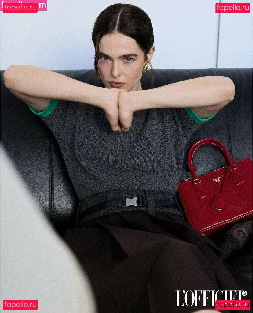 Zoey Deutch Onlyfans Photo Gallery 