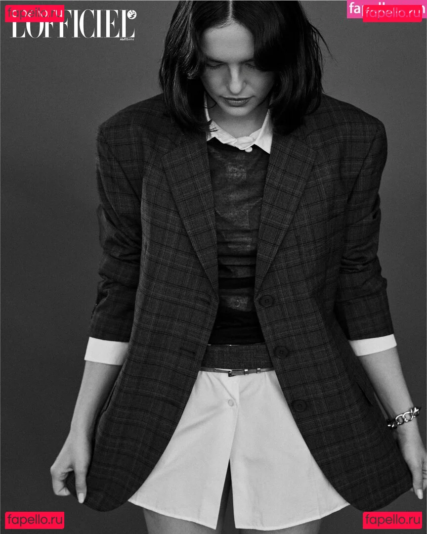 Zoey Deutch Onlyfans Photo Gallery 