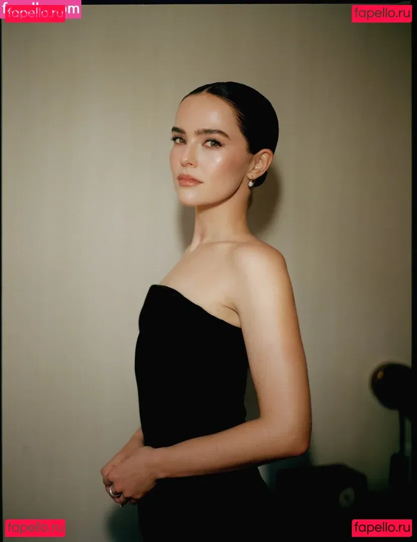 Zoey Deutch Onlyfans Photo Gallery 