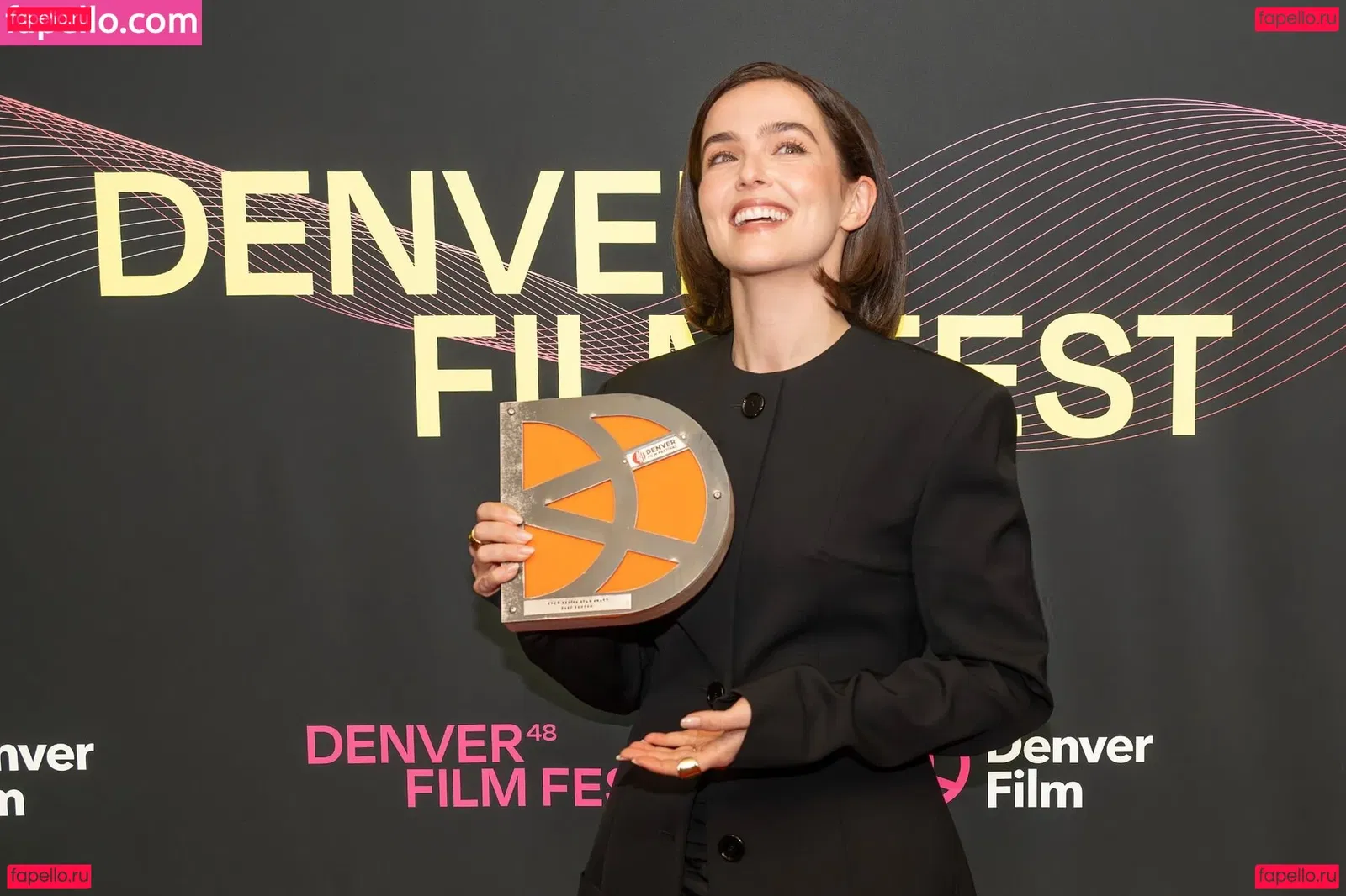 Zoey Deutch Onlyfans Photo Gallery 