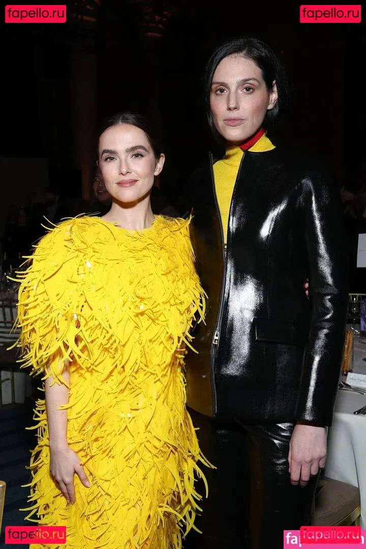 Zoey Deutch Onlyfans Photo Gallery 