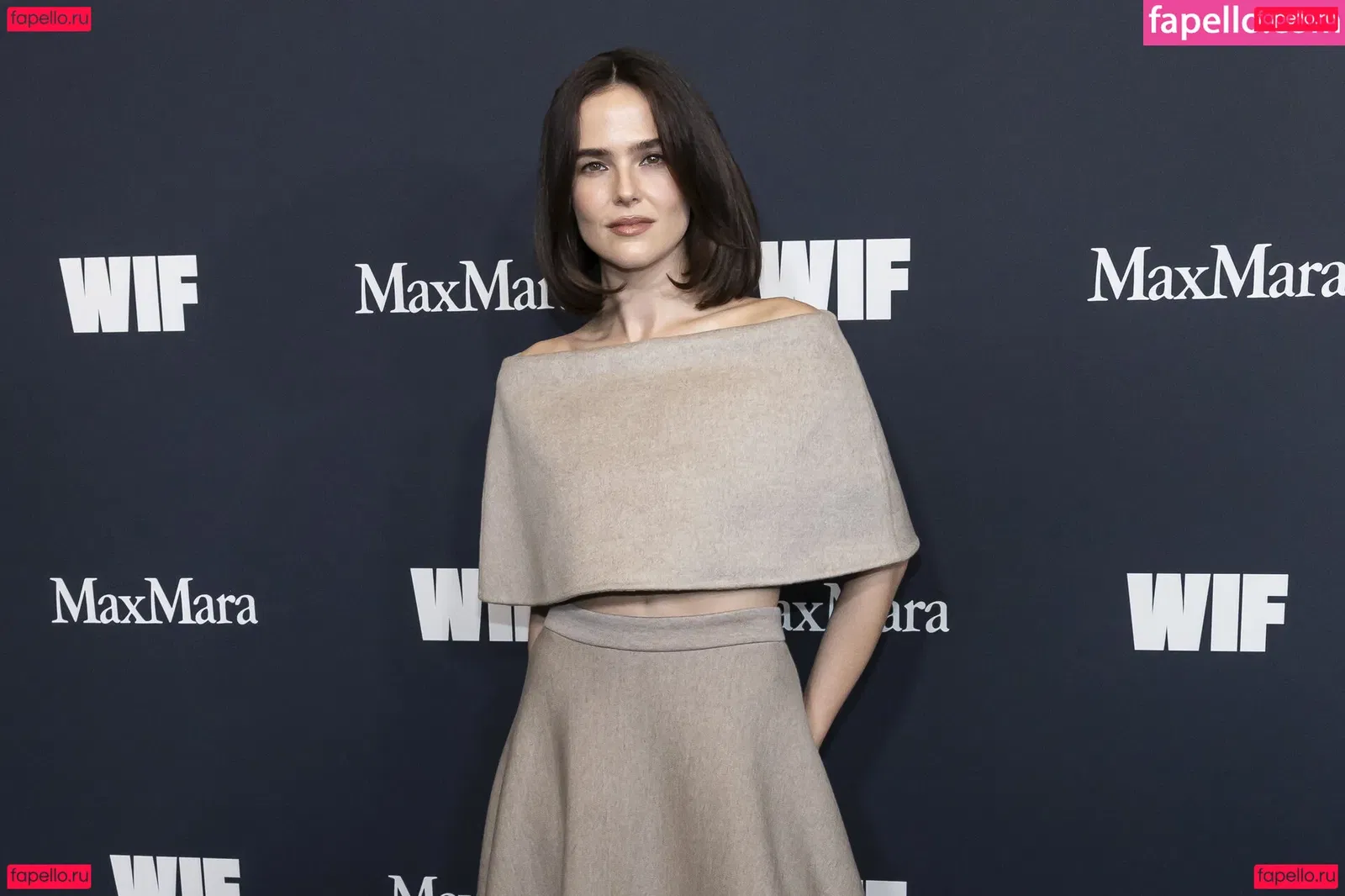 Zoey Deutch Onlyfans Photo Gallery 