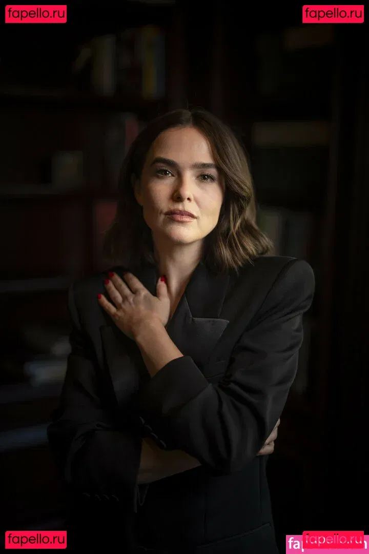 Zoey Deutch Onlyfans Photo Gallery 