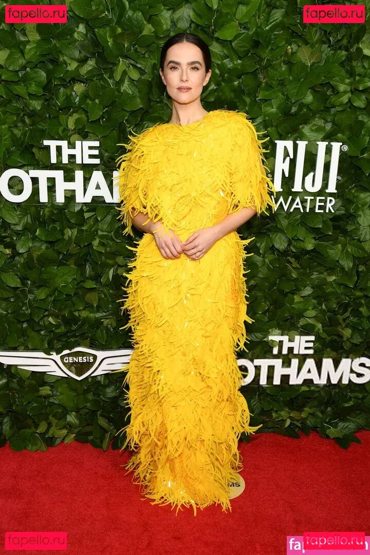 Zoey Deutch Onlyfans Photo Gallery 