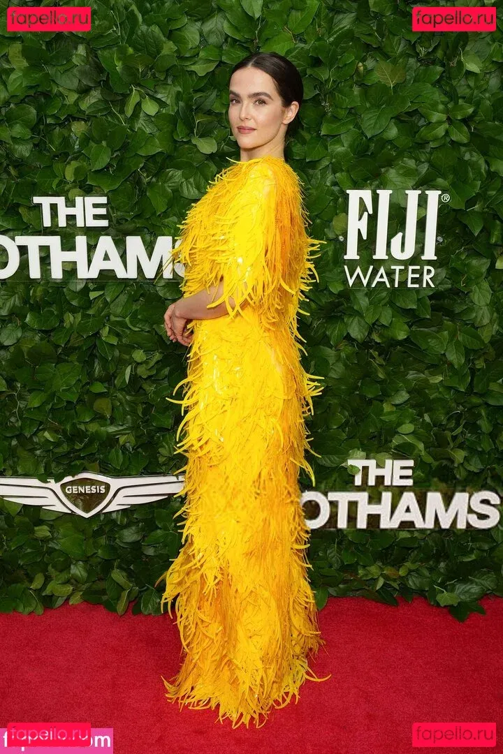 Zoey Deutch Onlyfans Photo Gallery 