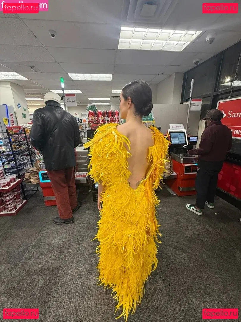 Zoey Deutch Onlyfans Photo Gallery 