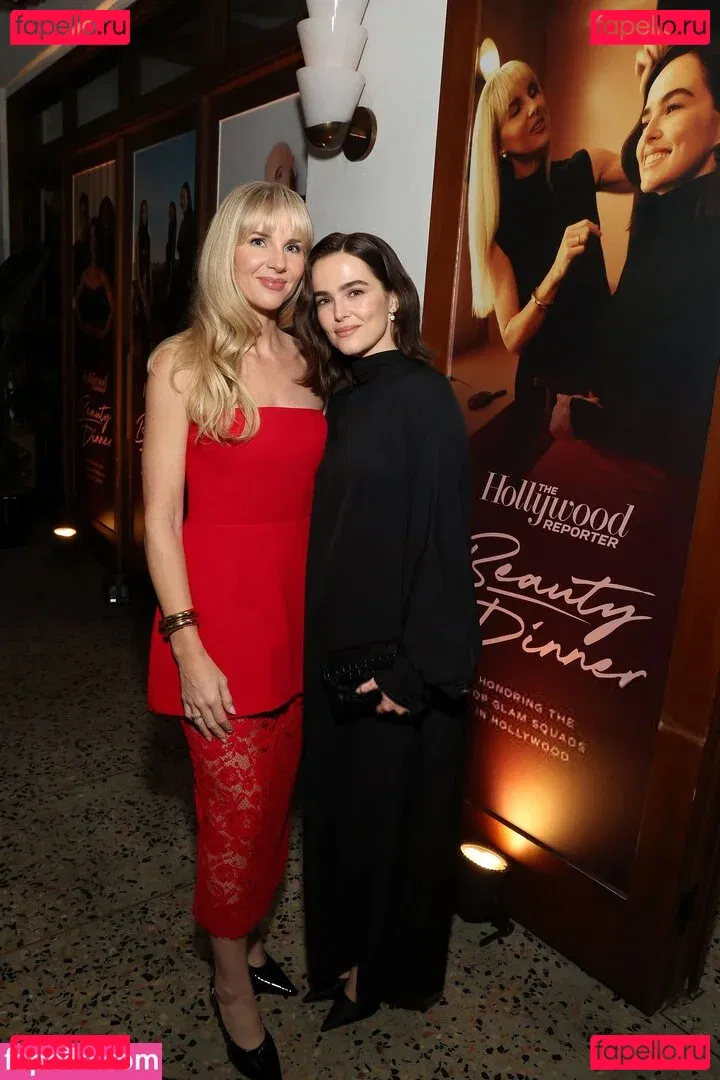 Zoey Deutch Onlyfans Photo Gallery 