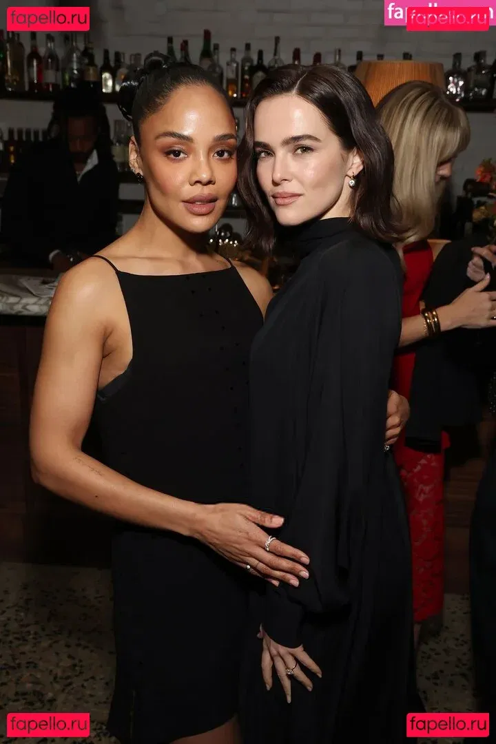 Zoey Deutch Onlyfans Photo Gallery 