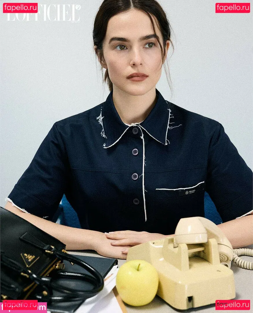 Zoey Deutch Onlyfans Photo Gallery 