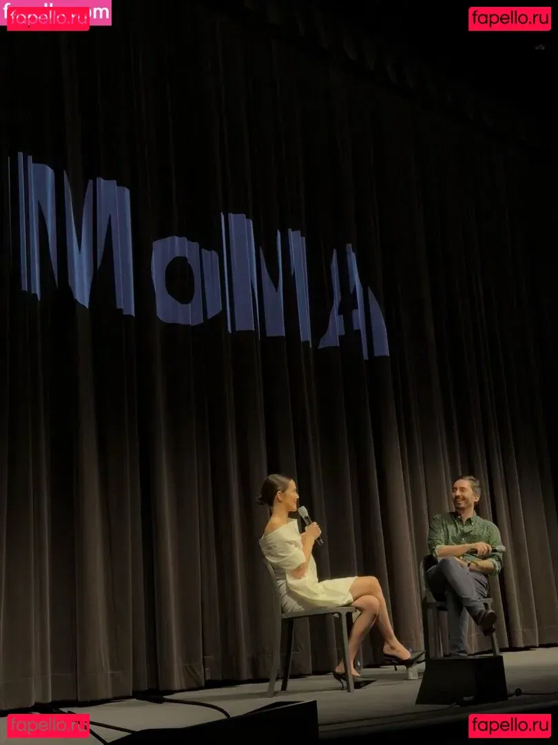 Zoey Deutch Onlyfans Photo Gallery 