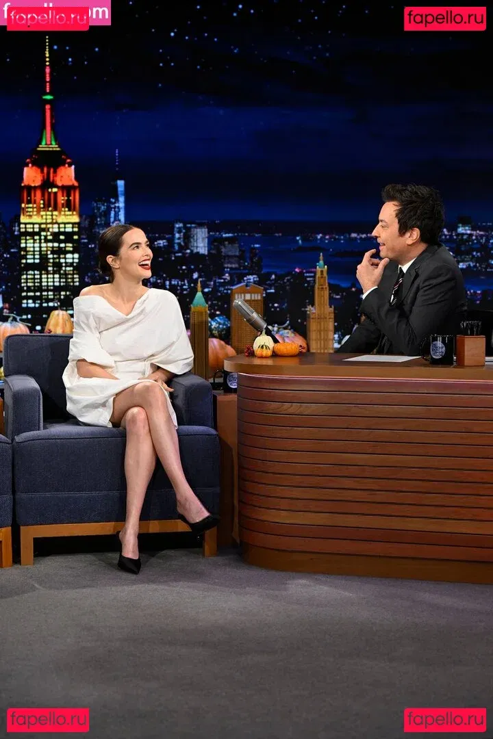 Zoey Deutch Onlyfans Photo Gallery 