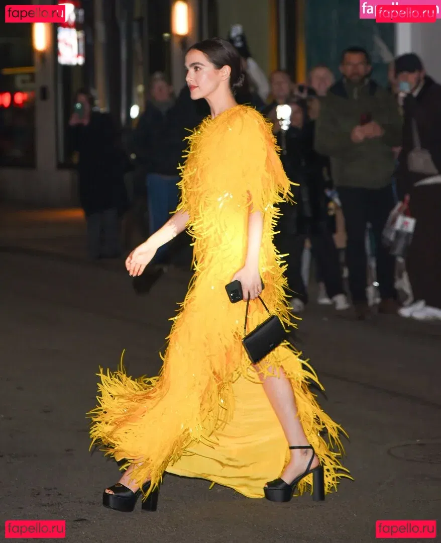 Zoey Deutch Onlyfans Photo Gallery 