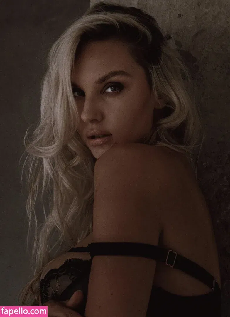 Lady Gorbunova Onlyfans Photo Gallery 