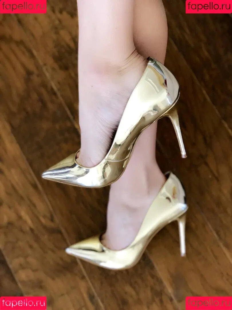 worshiprene Onlyfans Photo Gallery 