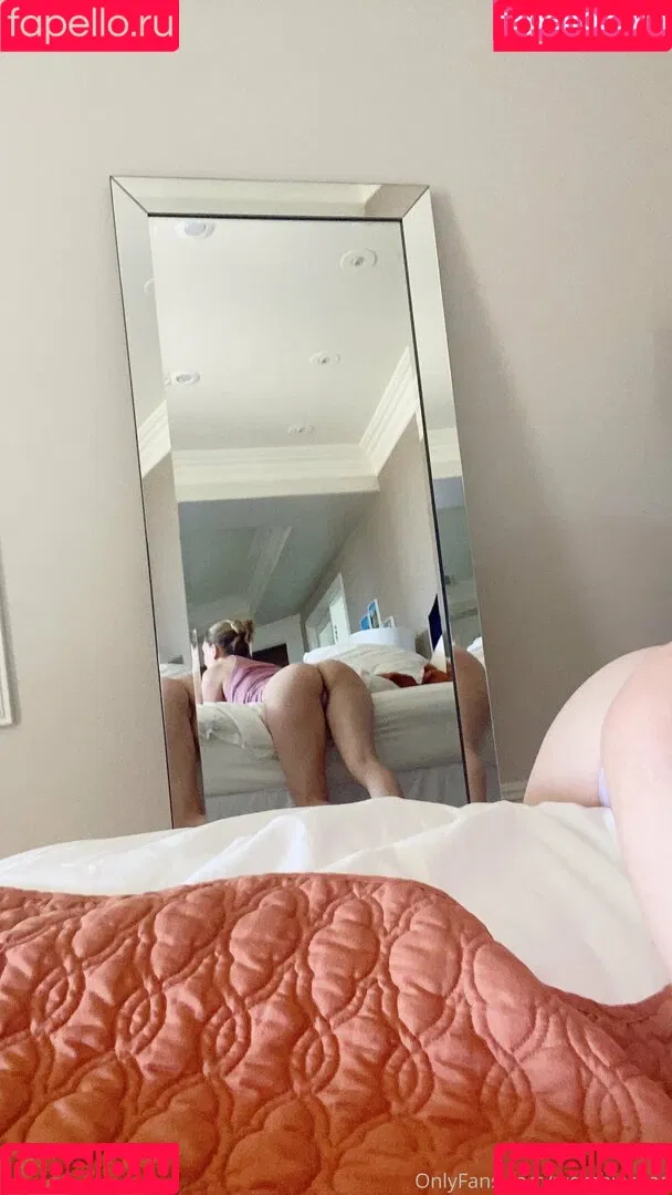 worshiprene Onlyfans Photo Gallery 