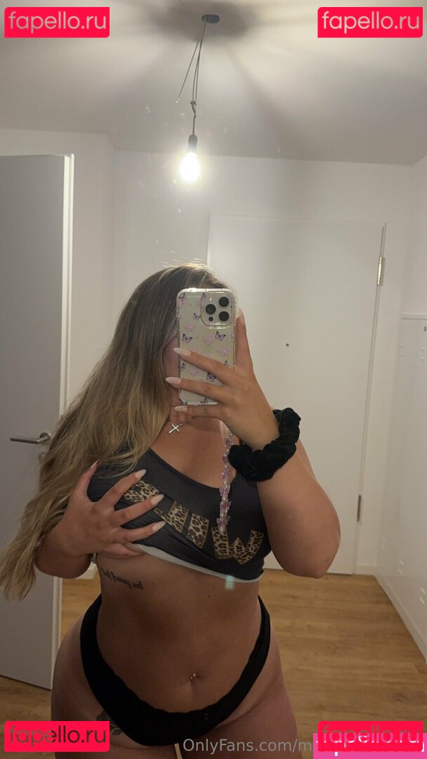 mercedes.world Nude Onlyfans Photo 19