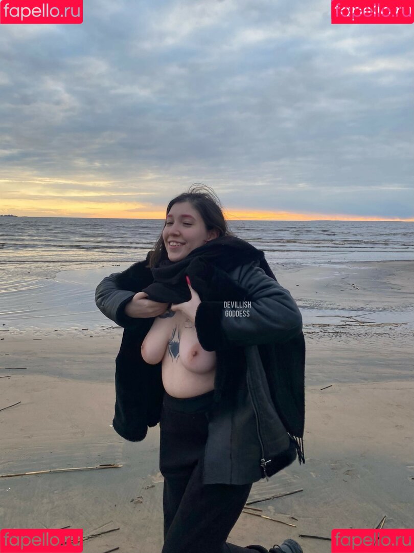 Devilish Goddess Onlyfans Photo Gallery 