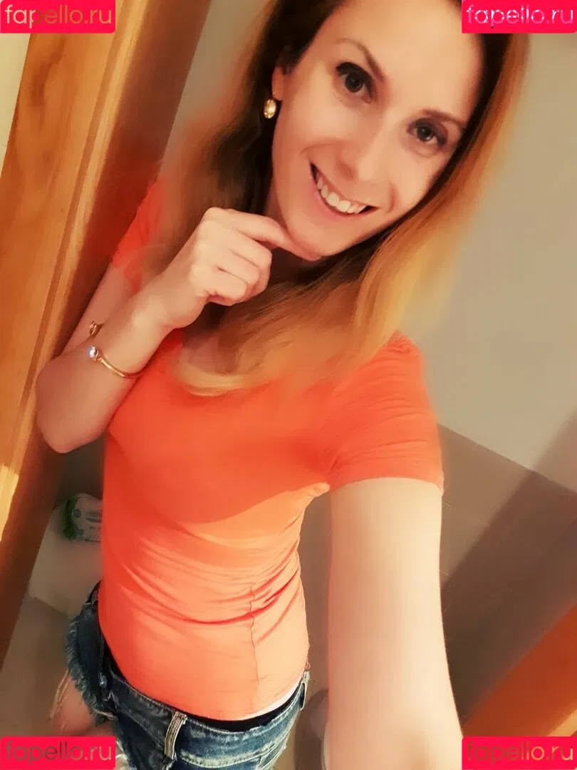 ellyedelweiss Onlyfans Photo Gallery 