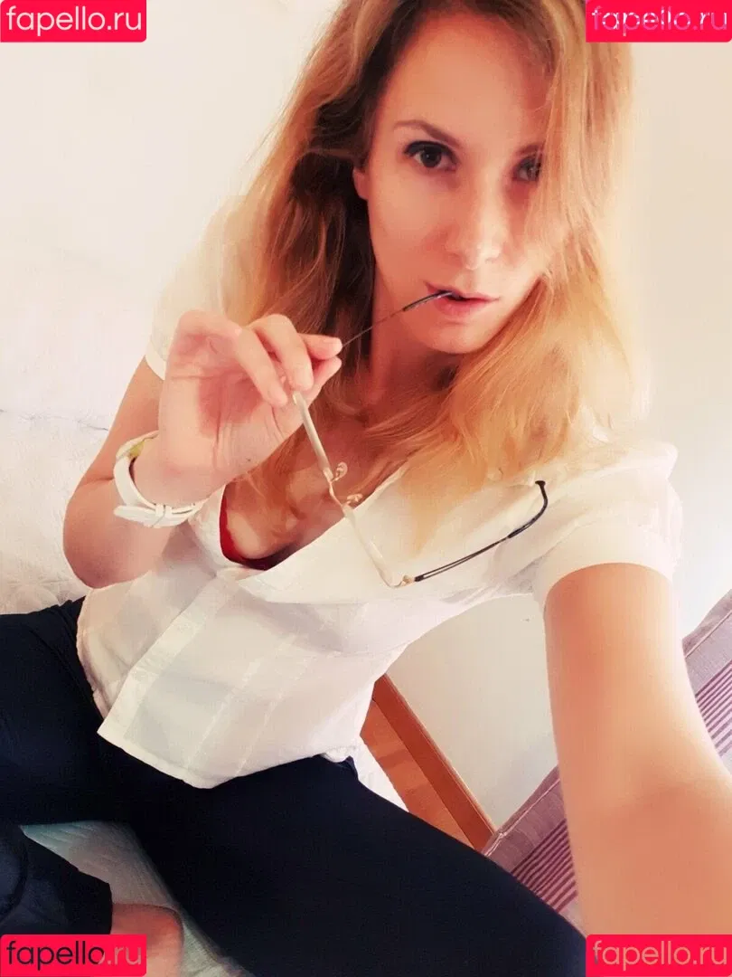 ellyedelweiss Onlyfans Photo Gallery 
