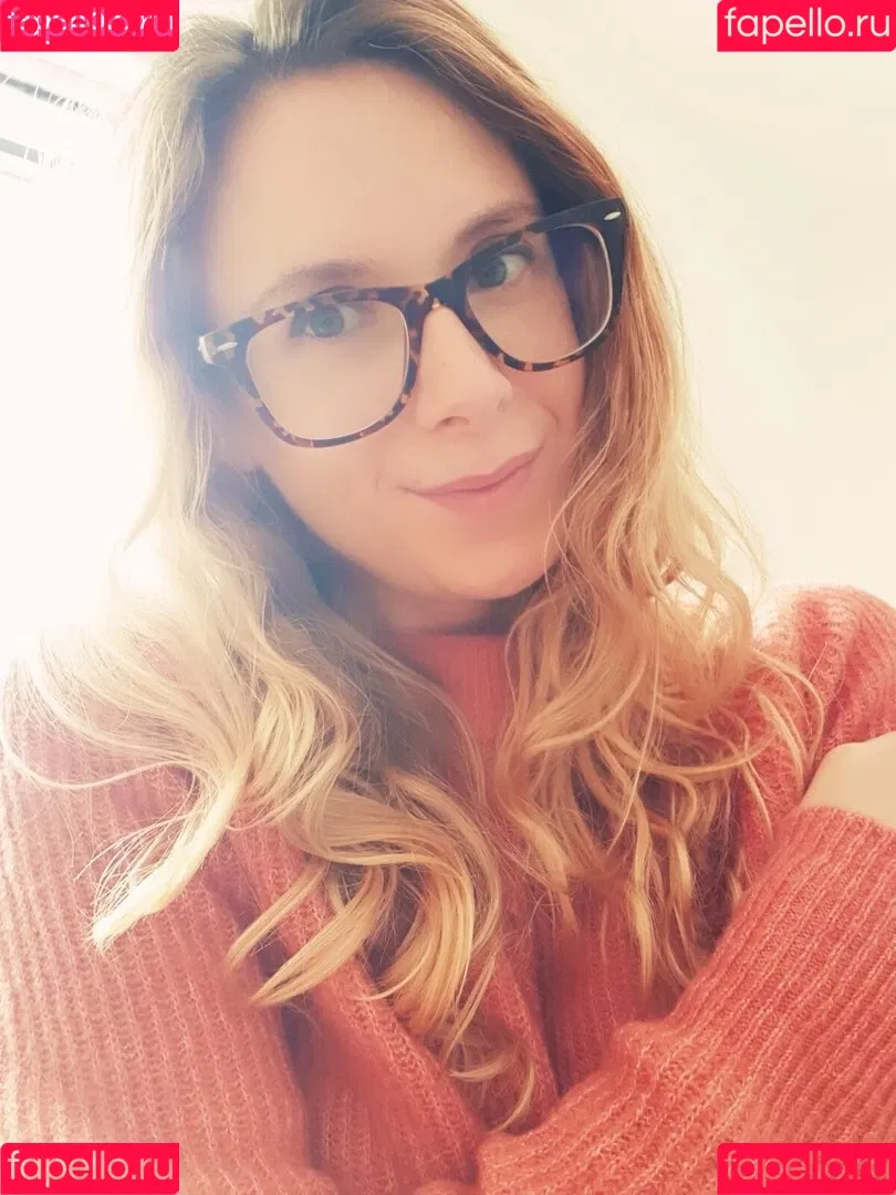 ellyedelweiss Onlyfans Photo Gallery 