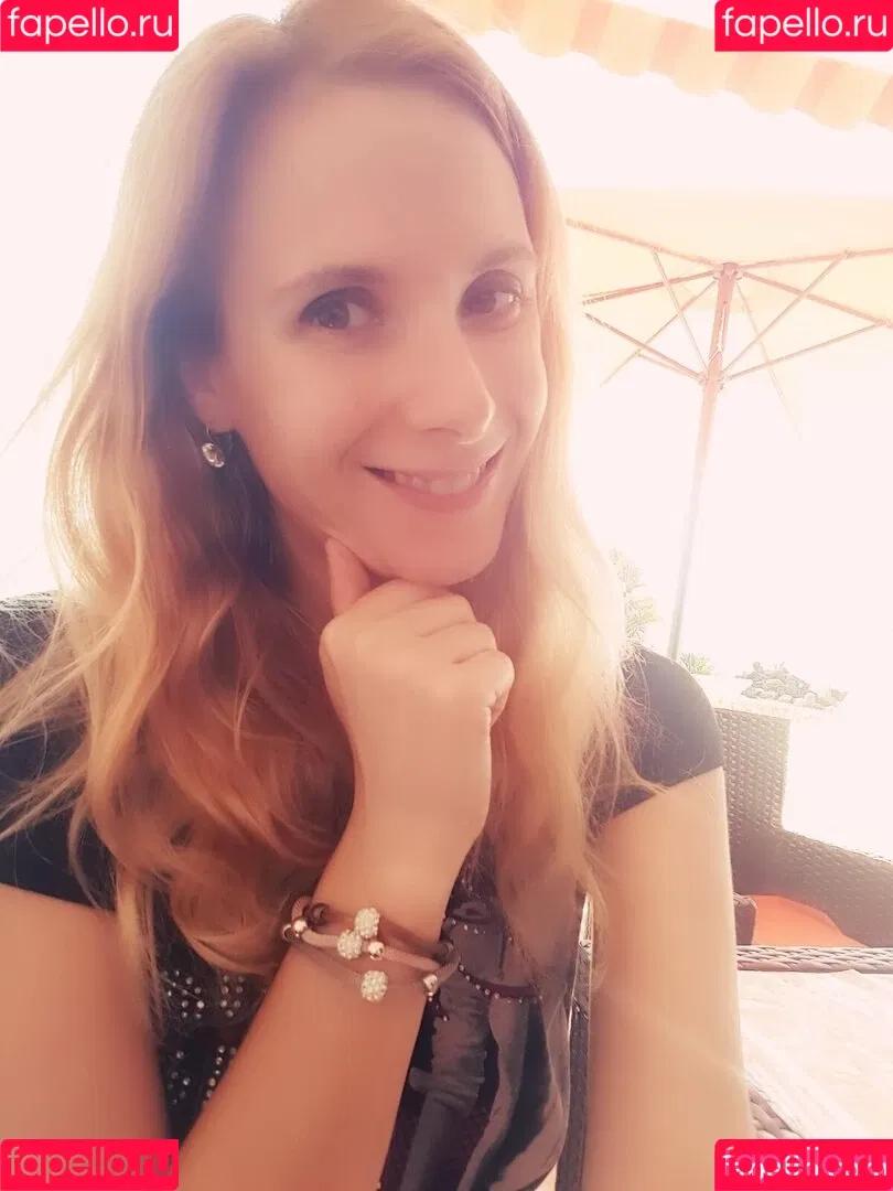 ellyedelweiss Onlyfans Photo Gallery 