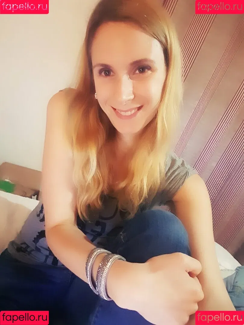 ellyedelweiss Onlyfans Photo Gallery 