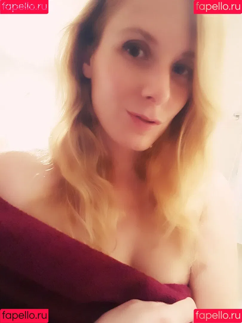 ellyedelweiss Onlyfans Photo Gallery 