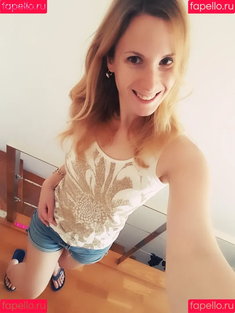 ellyedelweiss Onlyfans Photo Gallery 