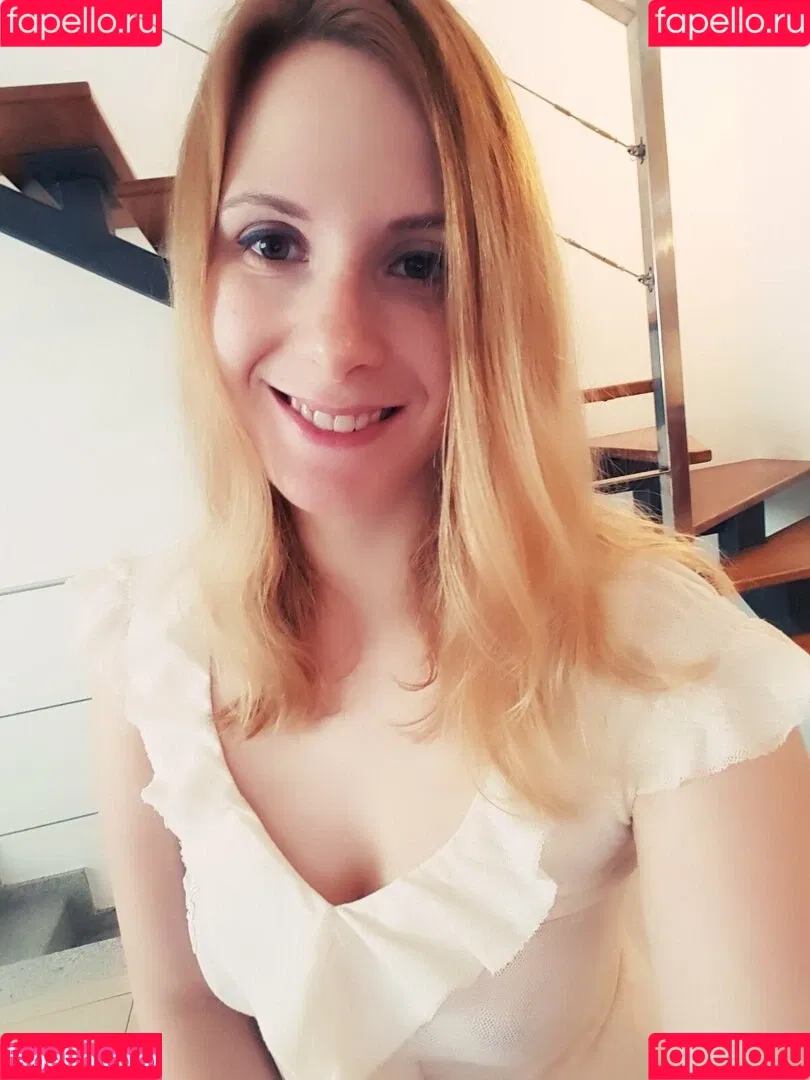 ellyedelweiss Onlyfans Photo Gallery 