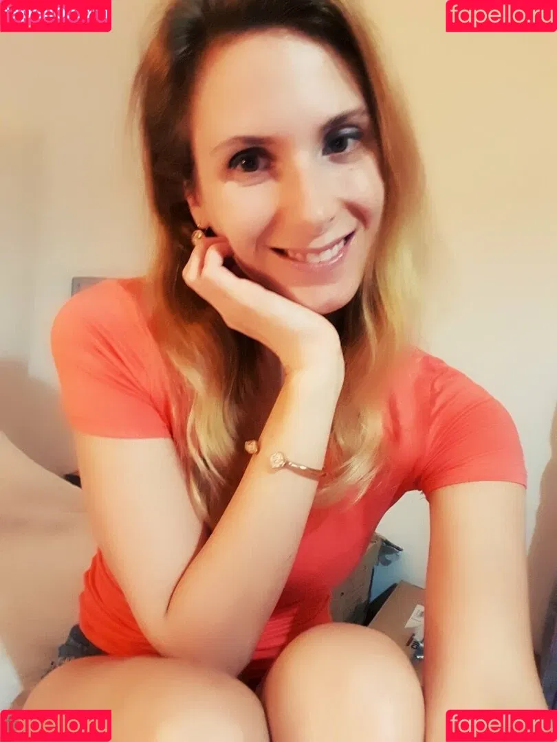 ellyedelweiss Onlyfans Photo Gallery 