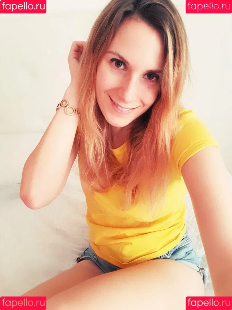 ellyedelweiss Onlyfans Photo Gallery 