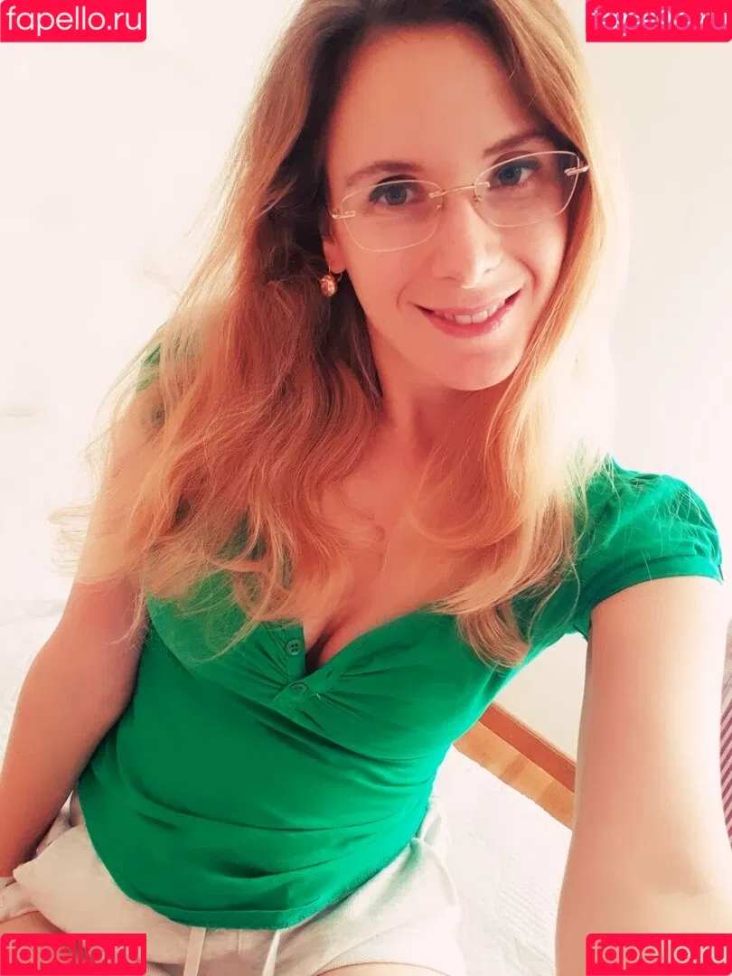 ellyedelweiss Onlyfans Photo Gallery 