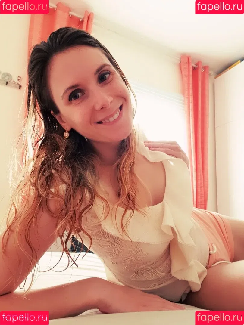 ellyedelweiss Onlyfans Photo Gallery 