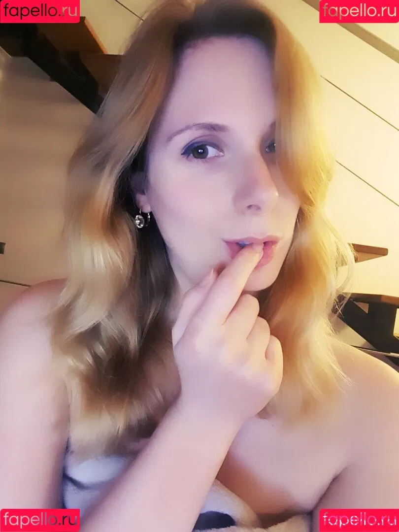 ellyedelweiss Onlyfans Photo Gallery 