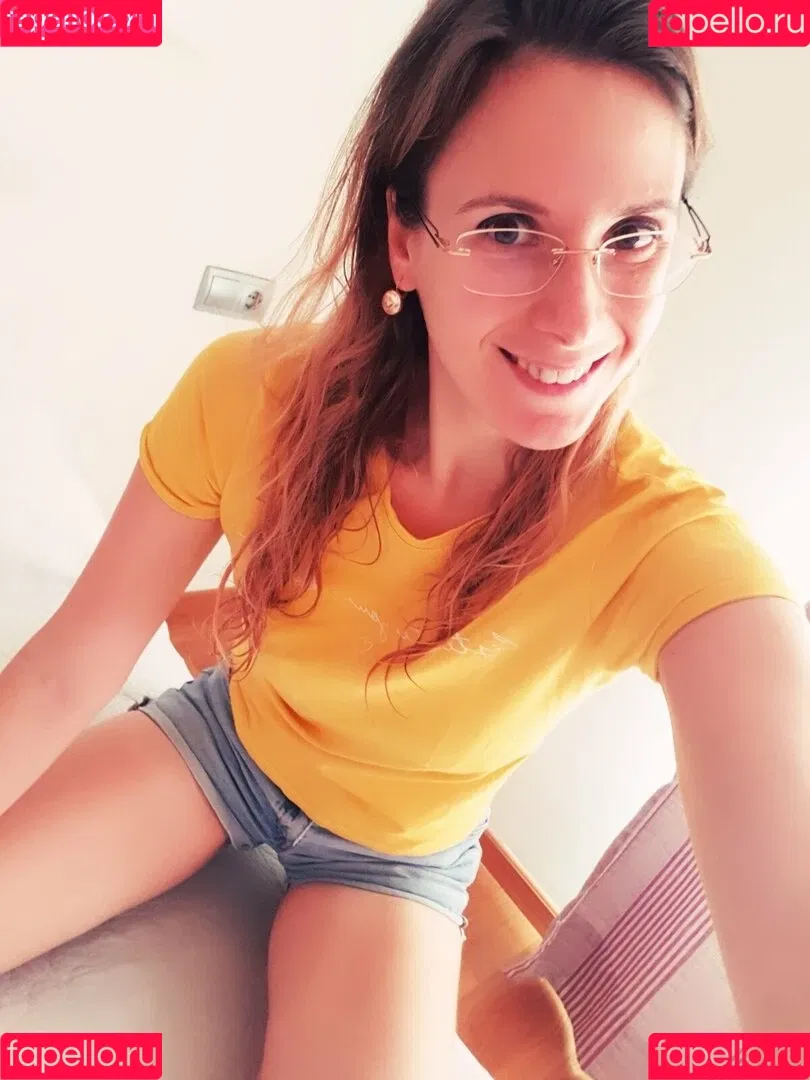 ellyedelweiss Onlyfans Photo Gallery 