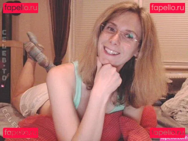 ellyedelweiss Onlyfans Photo Gallery 