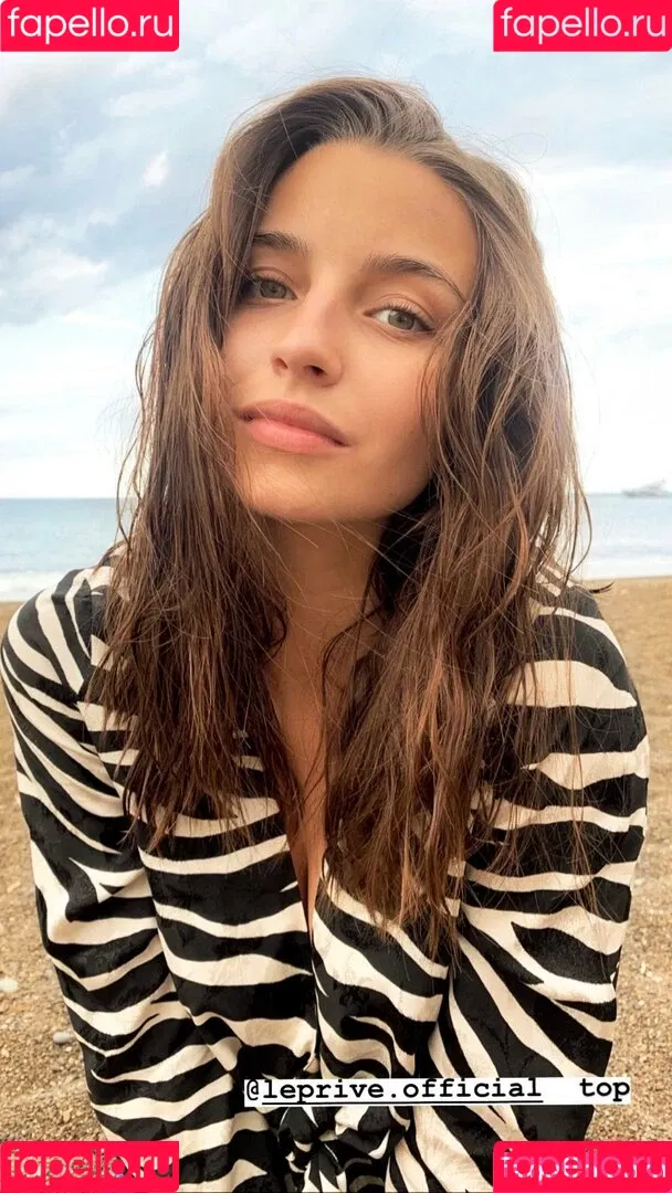 Julia Wieniawa Onlyfans Photo Gallery 