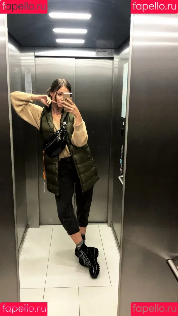 Julia Wieniawa Onlyfans Photo Gallery 